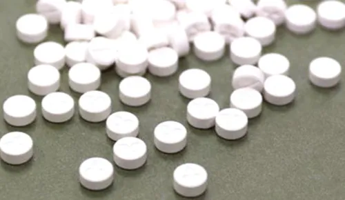 Deux profs de chimie arrêtés pour avoir fabriqué de la méthamphétamine