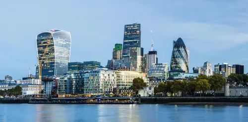 Un trader star de la City suspendu pour vol à la cantine