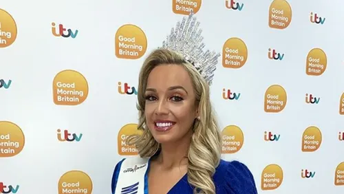 Son petit-ami la quitte, elle perd 50 kg et devient Miss...