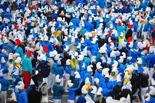 Ils battent le record du monde du plus grand rassemblement de...