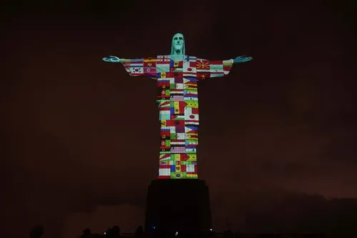 Coronavirus : le Christ s'illumine à Rio pour soutenir les pays...