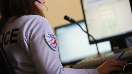 Confinement : compilation des appels "débiles" reçus par le 17