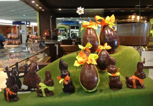 Coronavirus : les chocolatiers offrent leur production de Pâques...