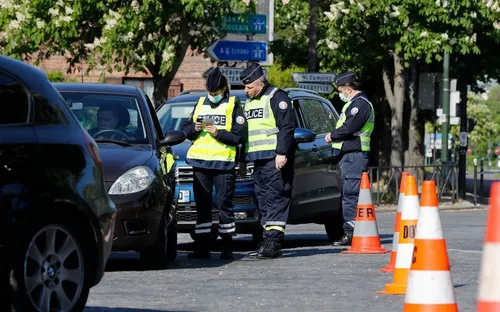 Déconfinement : le calcul des 100 km se fera bien "à vol d’oiseau"