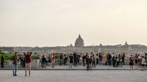 Déconfinement : l’Italie rouvre ses cafés, ses restaurants et...