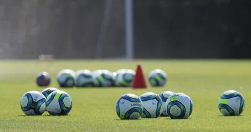 Un nouveau match "sauvage" avec plus de 300 personnes en Essonne