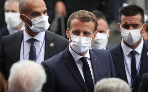 Le masque obligatoire dans les lieux publics clos "dès la semaine...