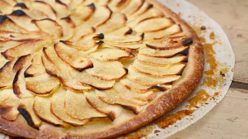 Bandol : un homme trouve une dent dans une tarte aux pommes achetée...