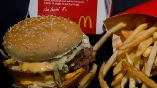 24 ans après, elle ressort un menu McDo qui parait presque comestible
