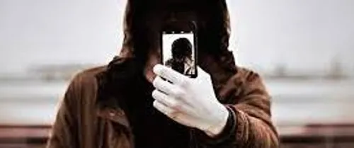 Il poste une photo avec une veste volée et se fait arrêter par la...