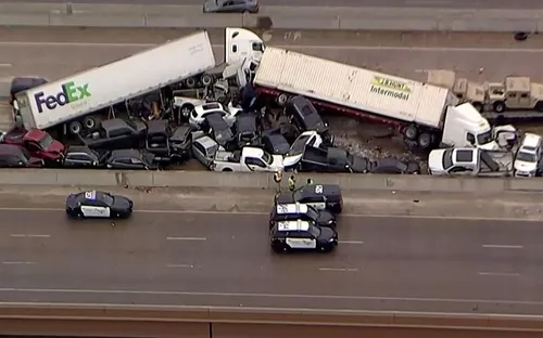 Un carambolage géant au Texas fait plusieurs victimes