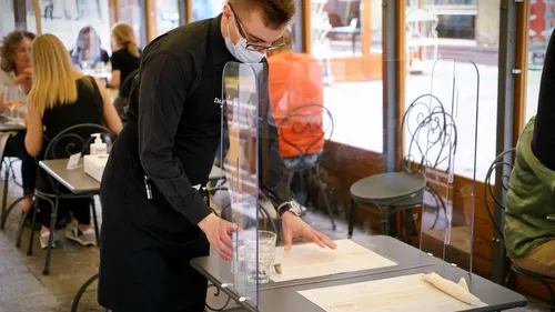 Muselier et Vassal plaident pour un test strict de réouverture de...