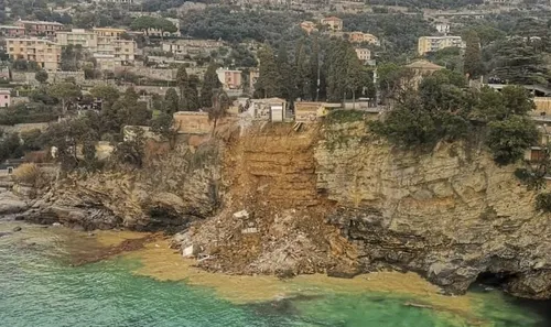 Italie : un cimetière sur la falaise s'effondre, des centaines de...