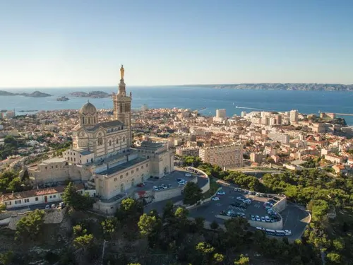Confinement le week-end : les Bouches-du-Rhône et le Var devraient...