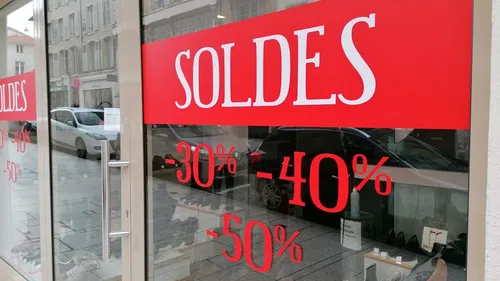 Une période de soldes supplémentaires aider les commerces à...