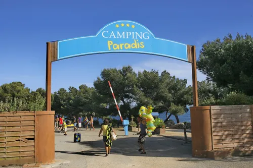 Casting : Camping Paradis recherche des figurants !