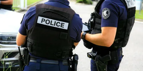 Marseille : elle ne fait pas correctement ses devoirs, sa mère lui...