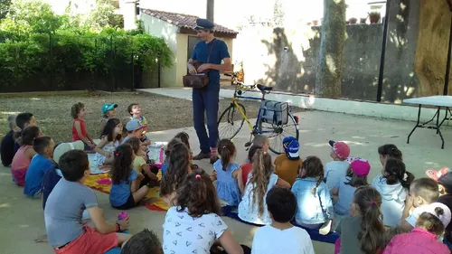 Marseille : "Partir en livre" investit parcs et jardins aux quatre...