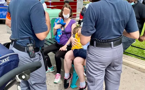 Disneyland Paris : une jeune femme empêchée d'allaiter en public...