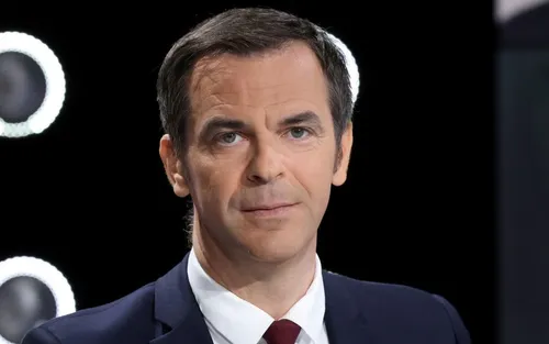 Veran : "Les soignants non vaccinés ne seront plus payés à partir...