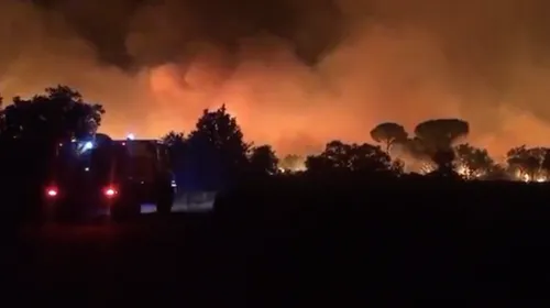 Var : un incendie ravage plus de 4000 hectares, des milliers de...