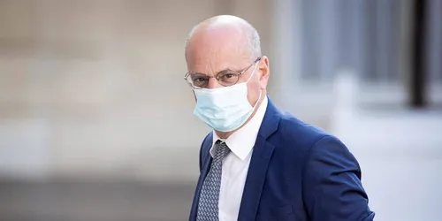 La vaccination des moins de 12 ans n’est "pas d’actualité", estime...