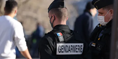 Tinder, WhatsApp, Twitter... policiers et gendarmes rappelés à l’ordre