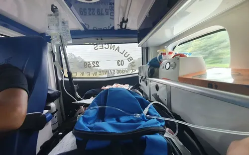 Un homme meurt chez lui malgré cinq appels aux services de secours