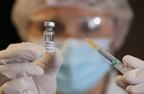 Les personnes n'ayant reçu aucune dose de vaccin sont plus...