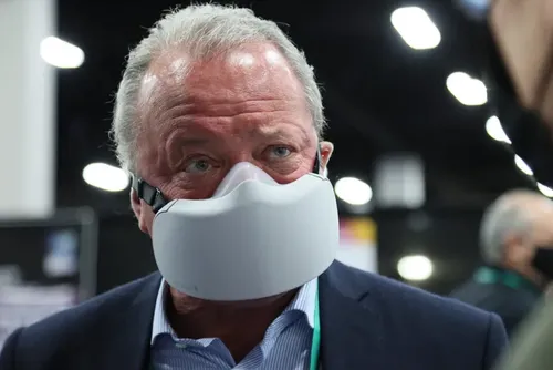 Le masque d'une start-up française fait un carton au CES de Las Vegas